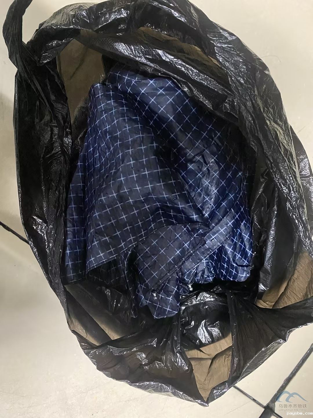 黑色塑料袋.jpg